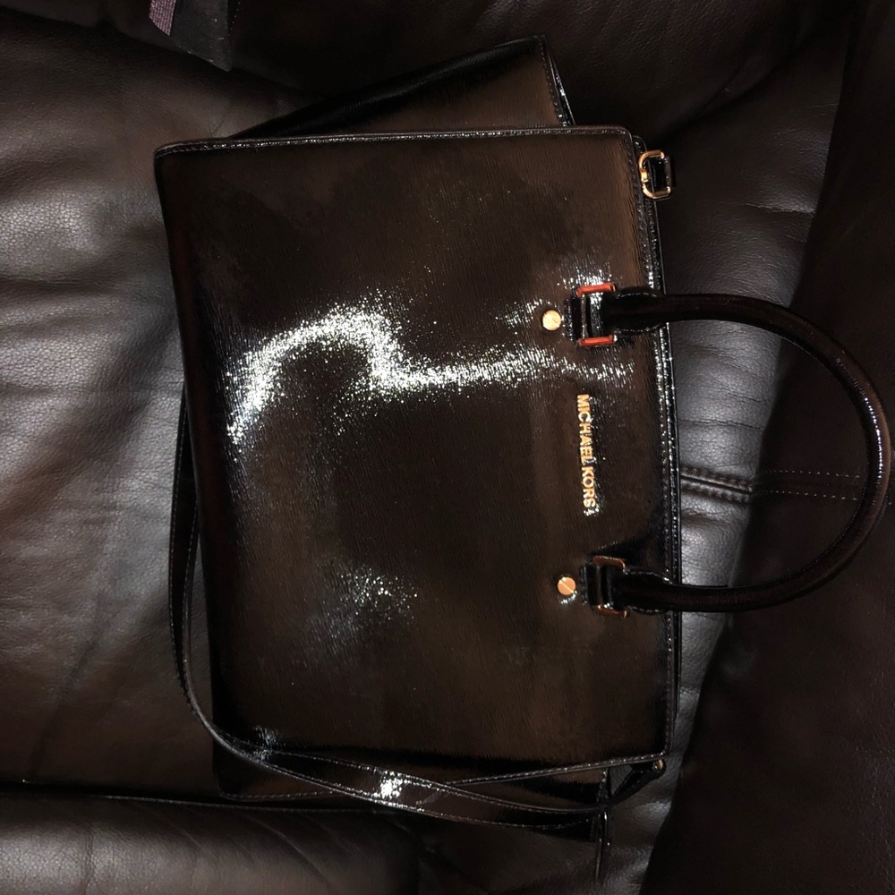 Black leather Michael Kors purse